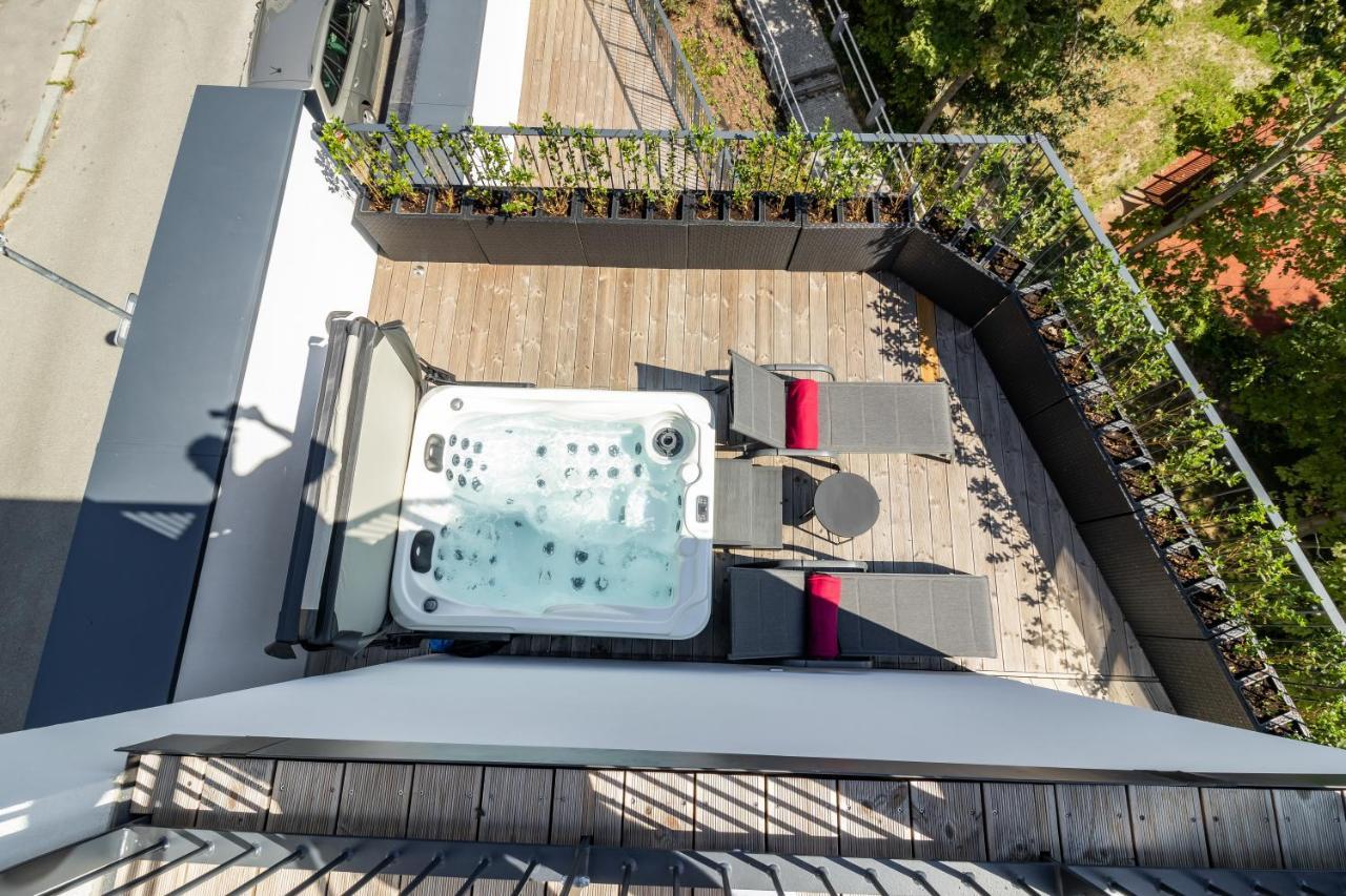 Luxury Penthouse Prague Apartamento Exterior foto
